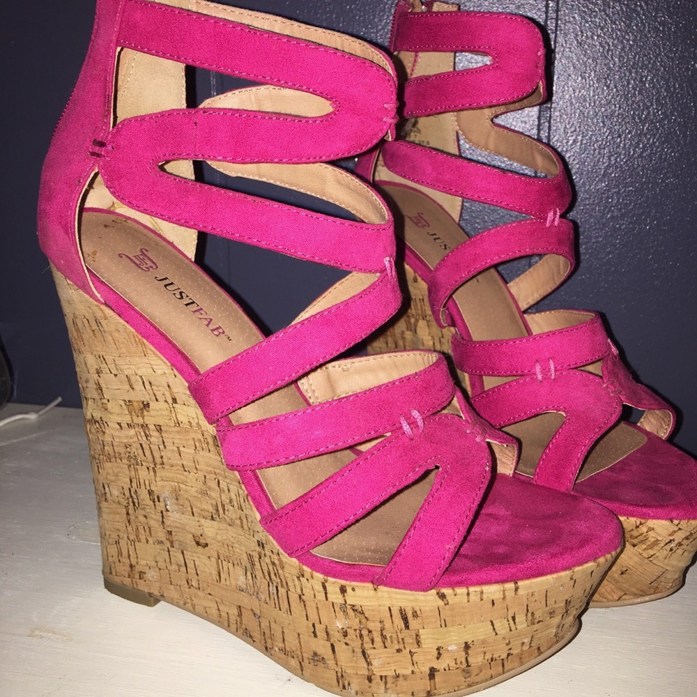 Brand new fuchsia wedges